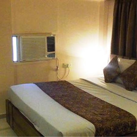 Hotel Eden Amhedabad Dış mekan fotoğraf