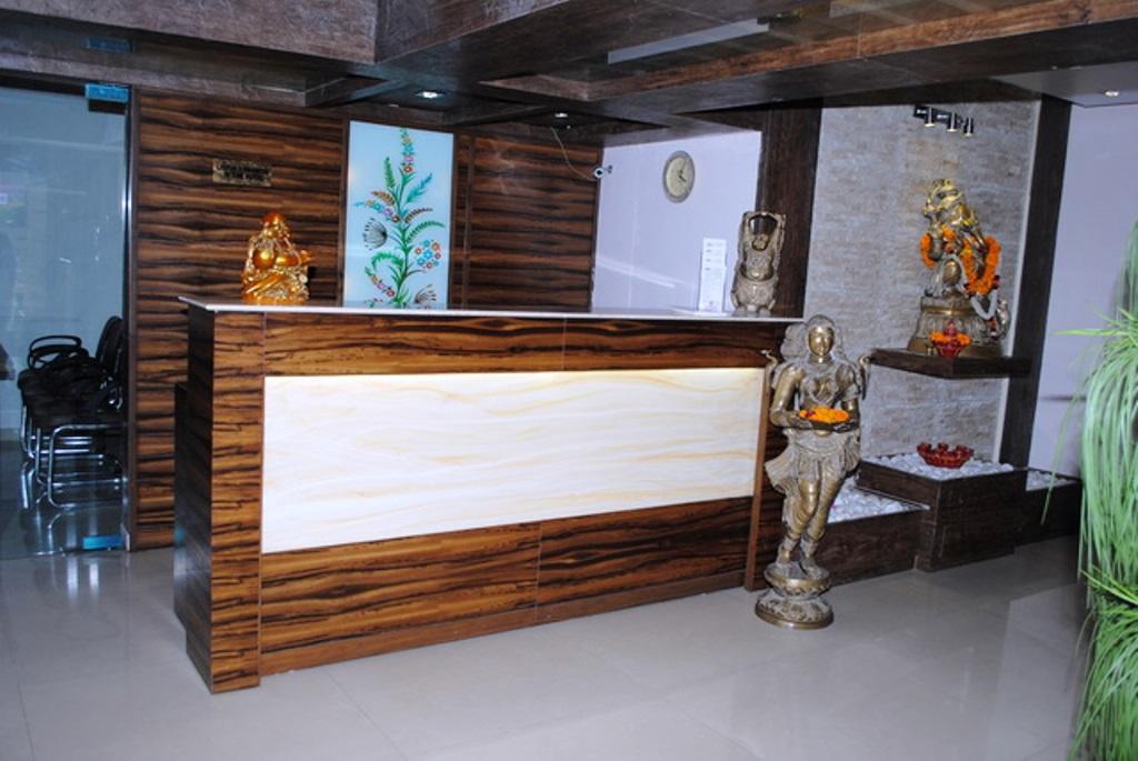 Hotel Eden Amhedabad Dış mekan fotoğraf