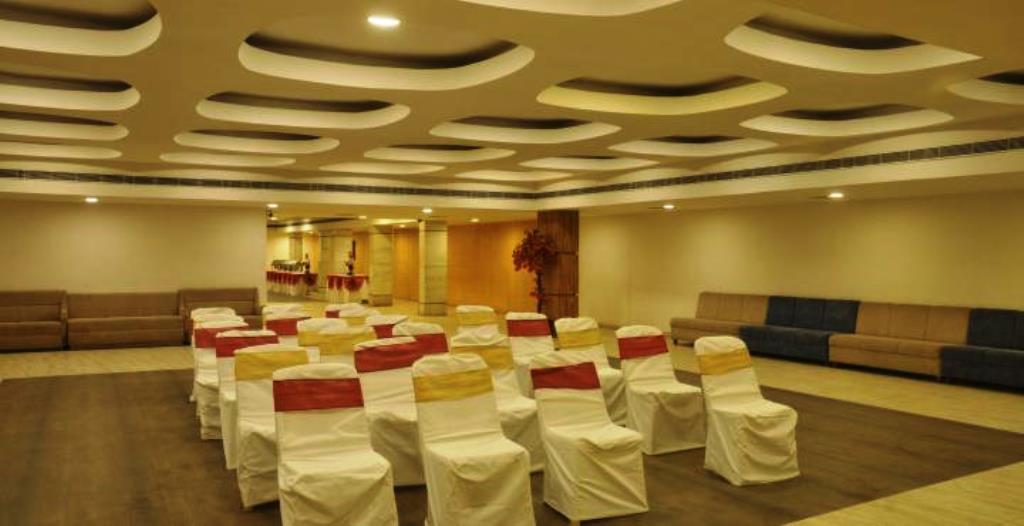 Hotel Eden Amhedabad Dış mekan fotoğraf
