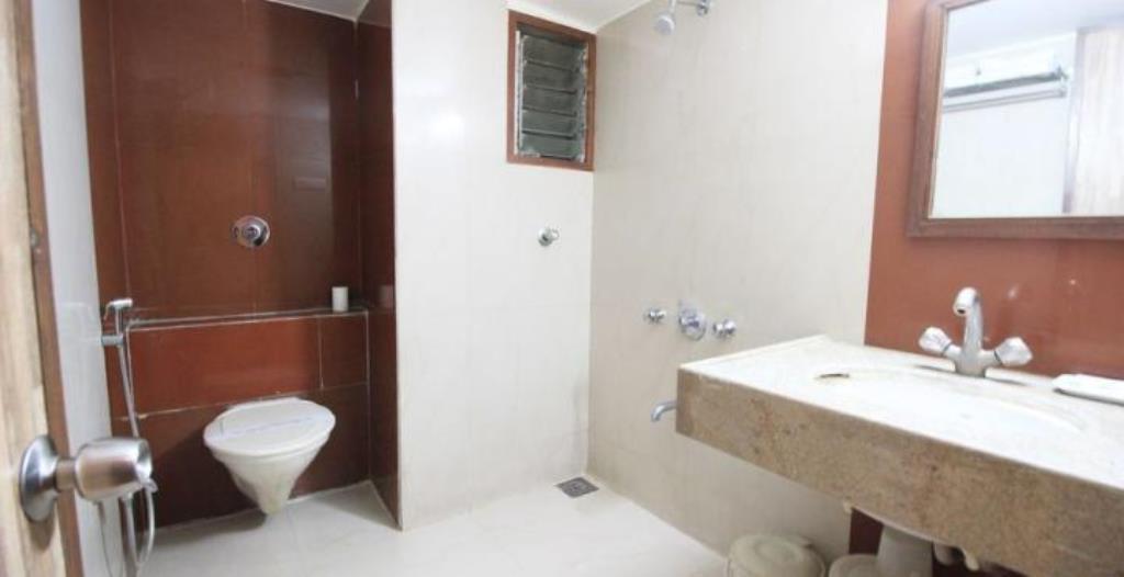 Hotel Eden Amhedabad Oda fotoğraf